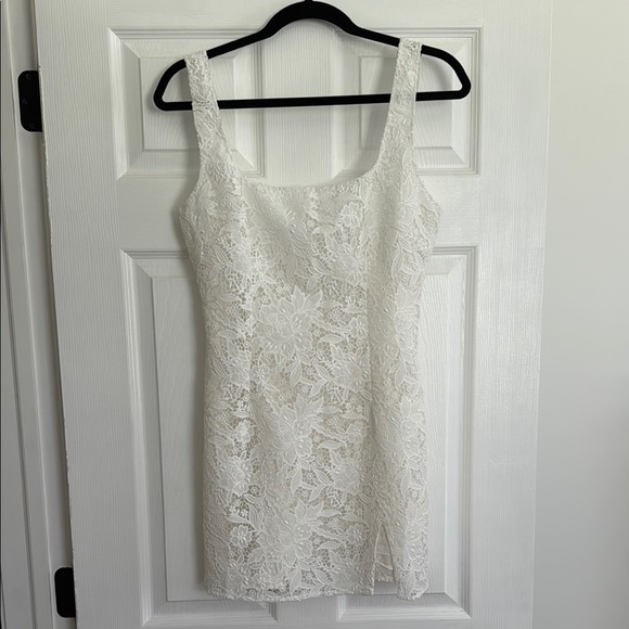 Tularose Kate mini dress in white - Picture 2 of 8